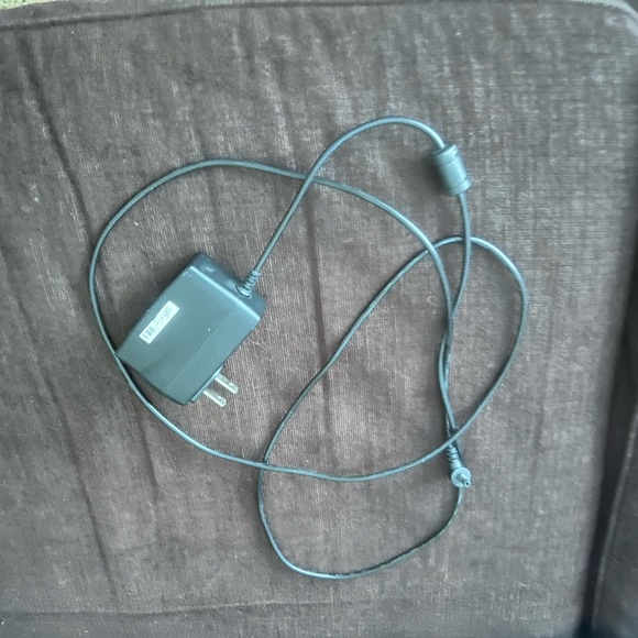 Casio Electric Piano Used a handful of times . Slight scratches on cornerCT-1100 - Picture 4 of 7